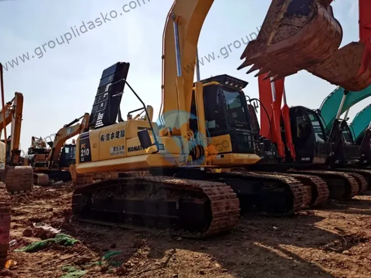 Komatsu PC210-8 d'occasion – Image 2