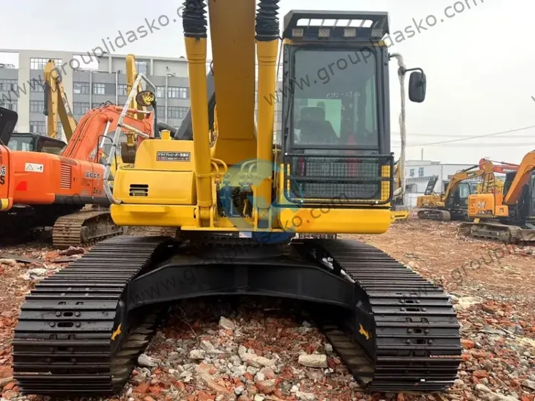 Komatsu PC220-8 d'occasion – Image 2