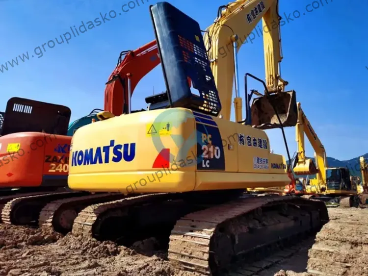 Komatsu PC210-8 d'occasion