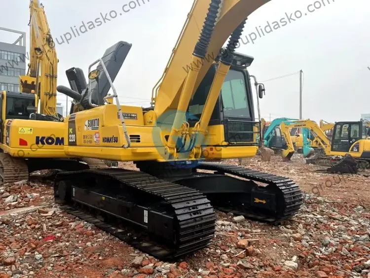 Komatsu PC220-8 d'occasion – Image 3