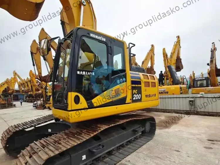 Komatsu PC200-10 d'occasion