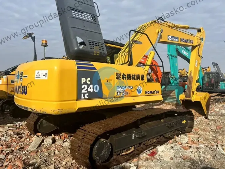 Komatsu PC240-8 d'occasion – Image 4