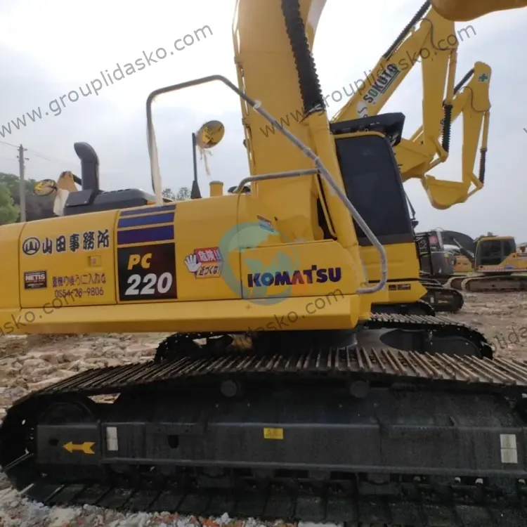 Komatsu PC220-8 d'occasion – Image 6