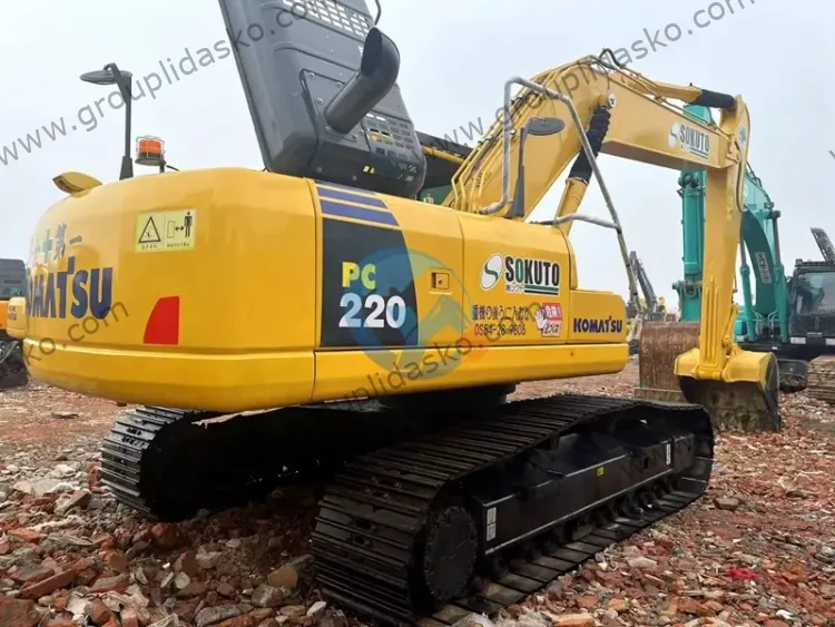 Komatsu PC220-8 d'occasion – Image 6