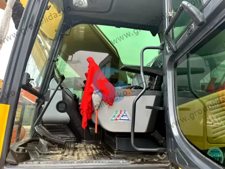 Komatsu PC220-8 d'occasion – Image 7