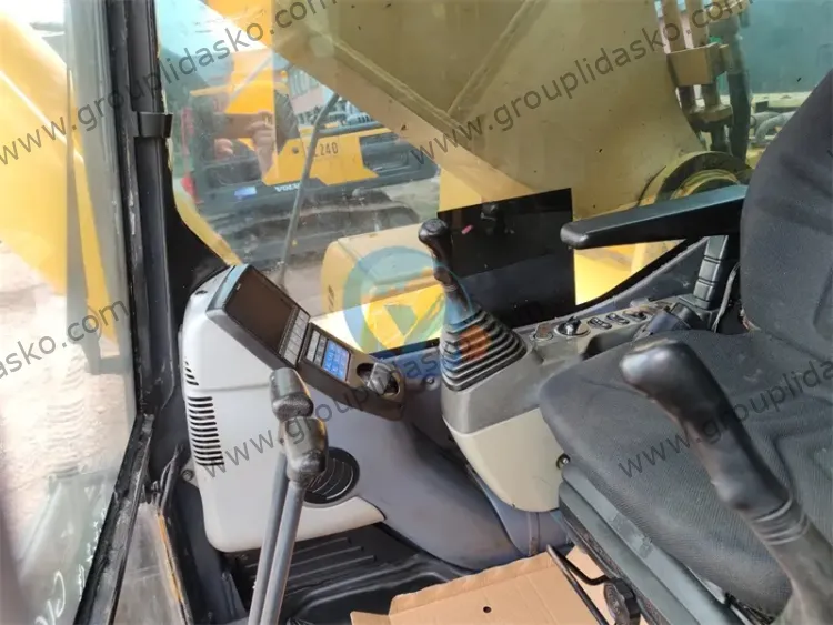 Komatsu PC400-8 d'occasion – Image 8