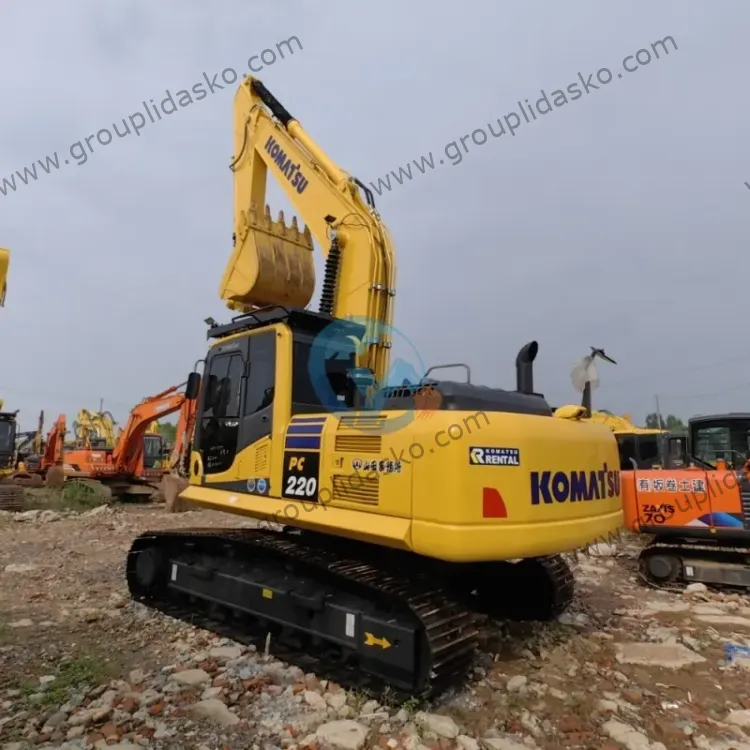 Komatsu PC220-8 d'occasion – Image 8