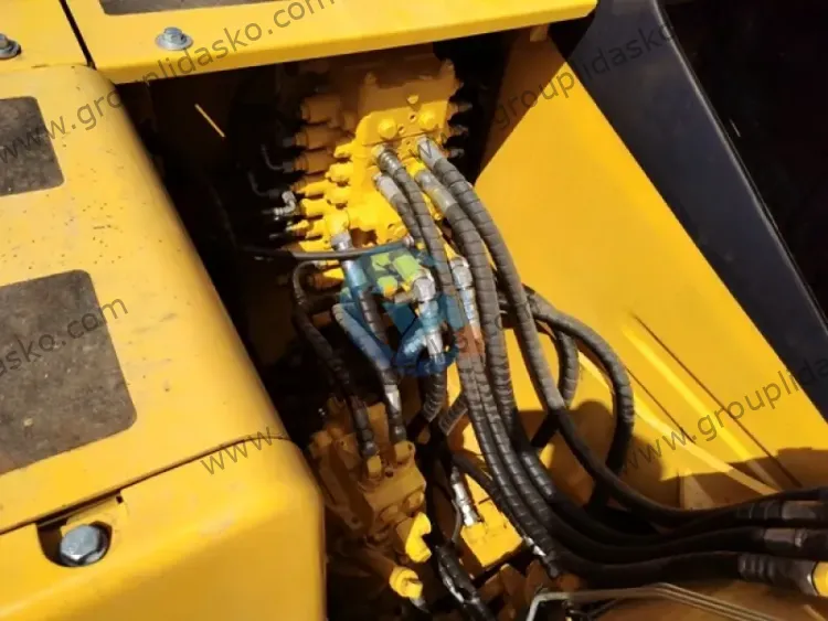 Komatsu PC130-7 d'occasion – Image 8