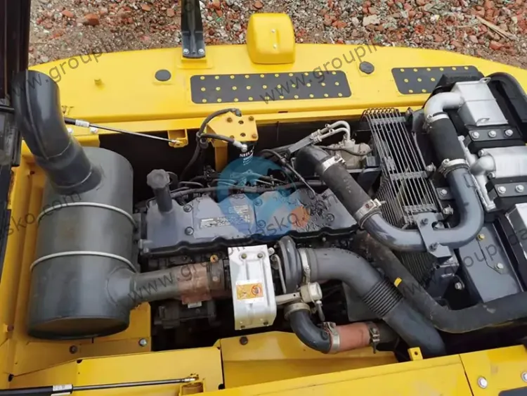 Komatsu PC210-8 d'occasion – Image 9