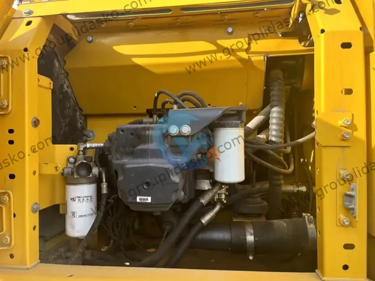 Komatsu PC240-8 d'occasion – Image 9