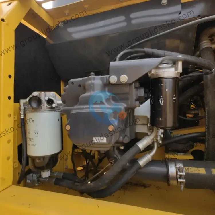 Komatsu PC220-8 d'occasion – Image 9