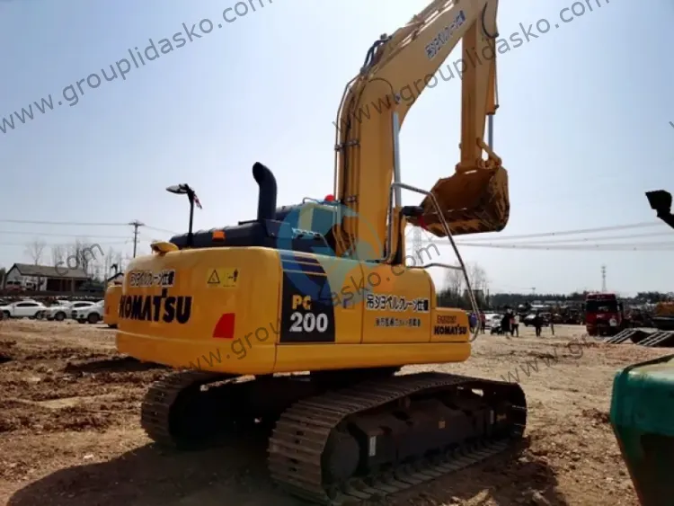 Komatsu PC200-8 d'occasion – Image 2