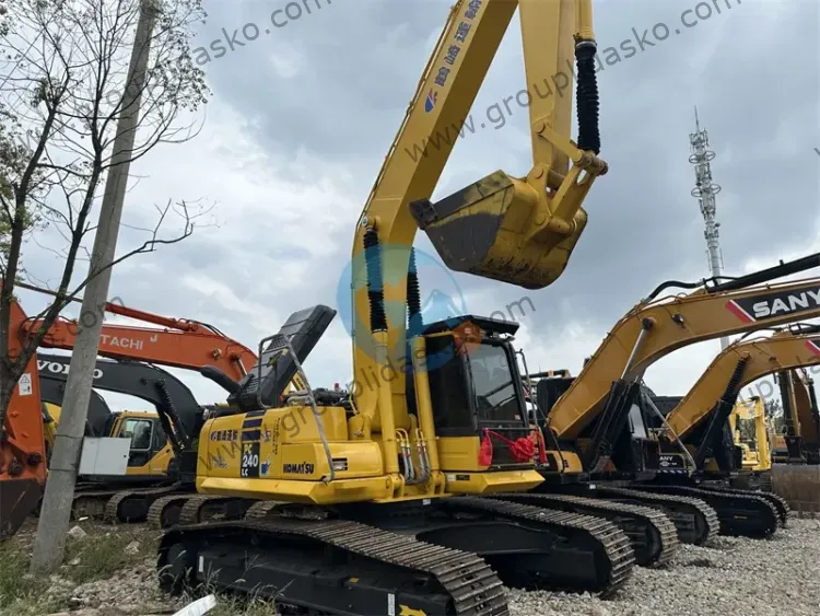 Komatsu PC240-8 d'occasion – Image 4