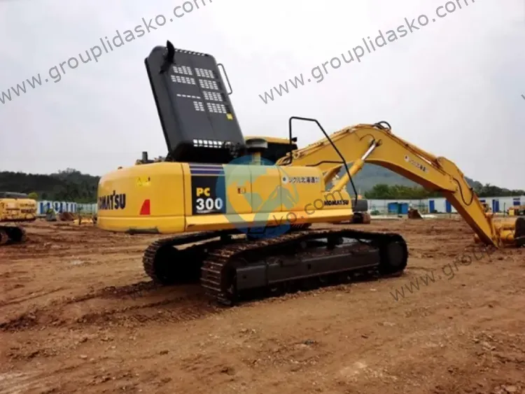 Komatsu PC300-7 d'occasion – Image 4