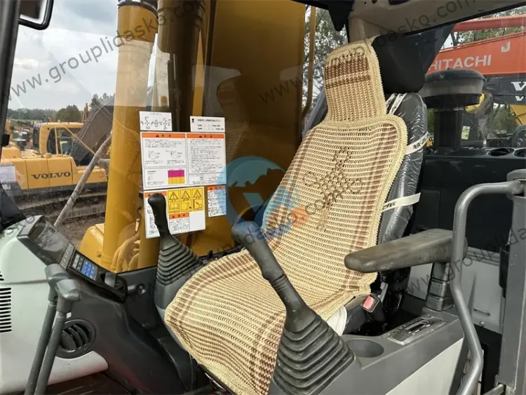 Komatsu PC240-8 d'occasion – Image 6