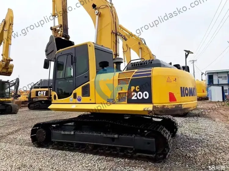 Komatsu PC200-8MO usagé – Image 8