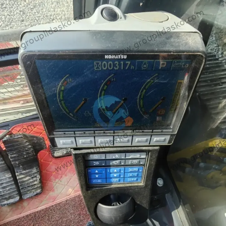Komatsu PC200-8 d’occasion – Image 3