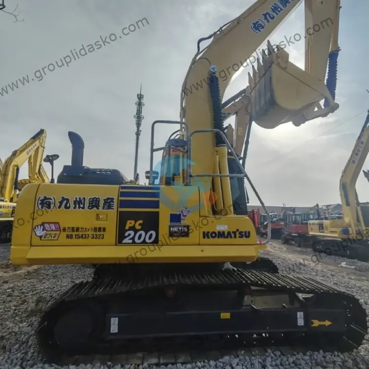 Komatsu PC200-8 d’occasion – Image 7