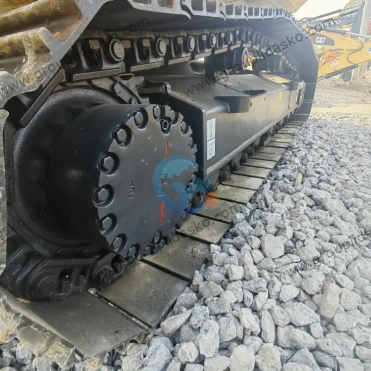Komatsu PC200-8 d’occasion – Image 4