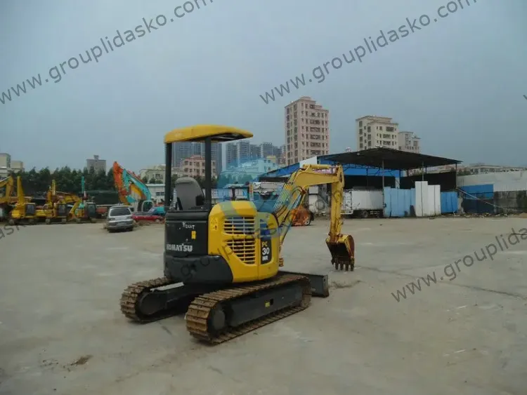 Komatsu PC30MR-2 d’occasion