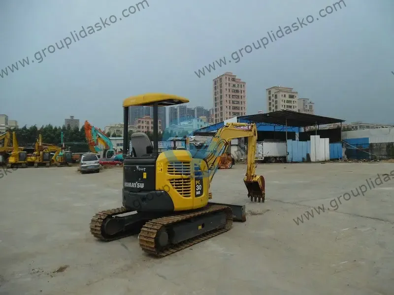 Komatsu PC30MR-2 d’occasion
